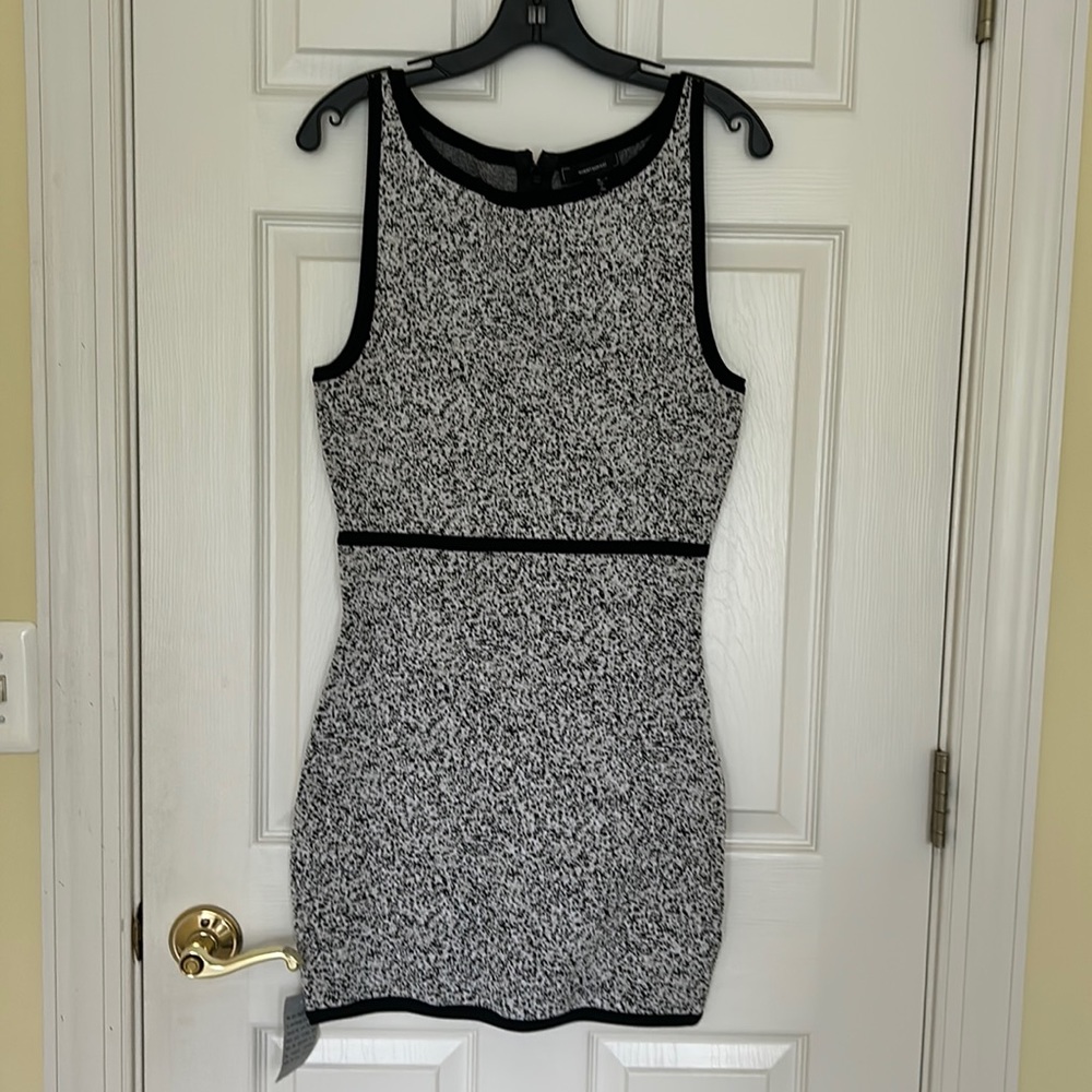 Robert Rodríguez bodycon black and white dress. Never worn. Size M.